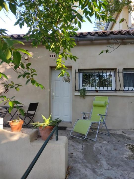 Chambre Privee Avec Parking Nimes Ngoại thất bức ảnh